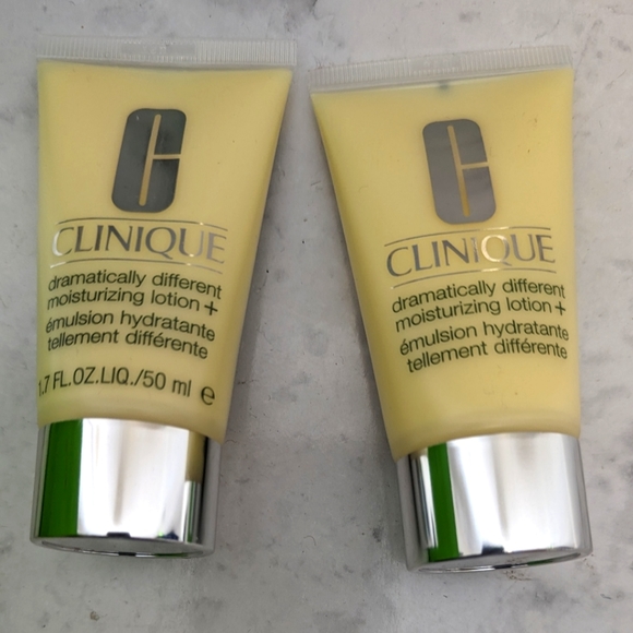 Clinique Dramatically different moisturizing lotion 1.7 oz set of 2 - Picture 3 of 10